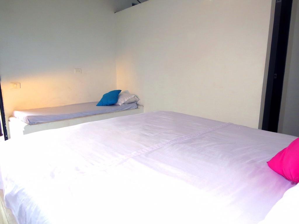 Palomino Breeze Hostal Номер фото